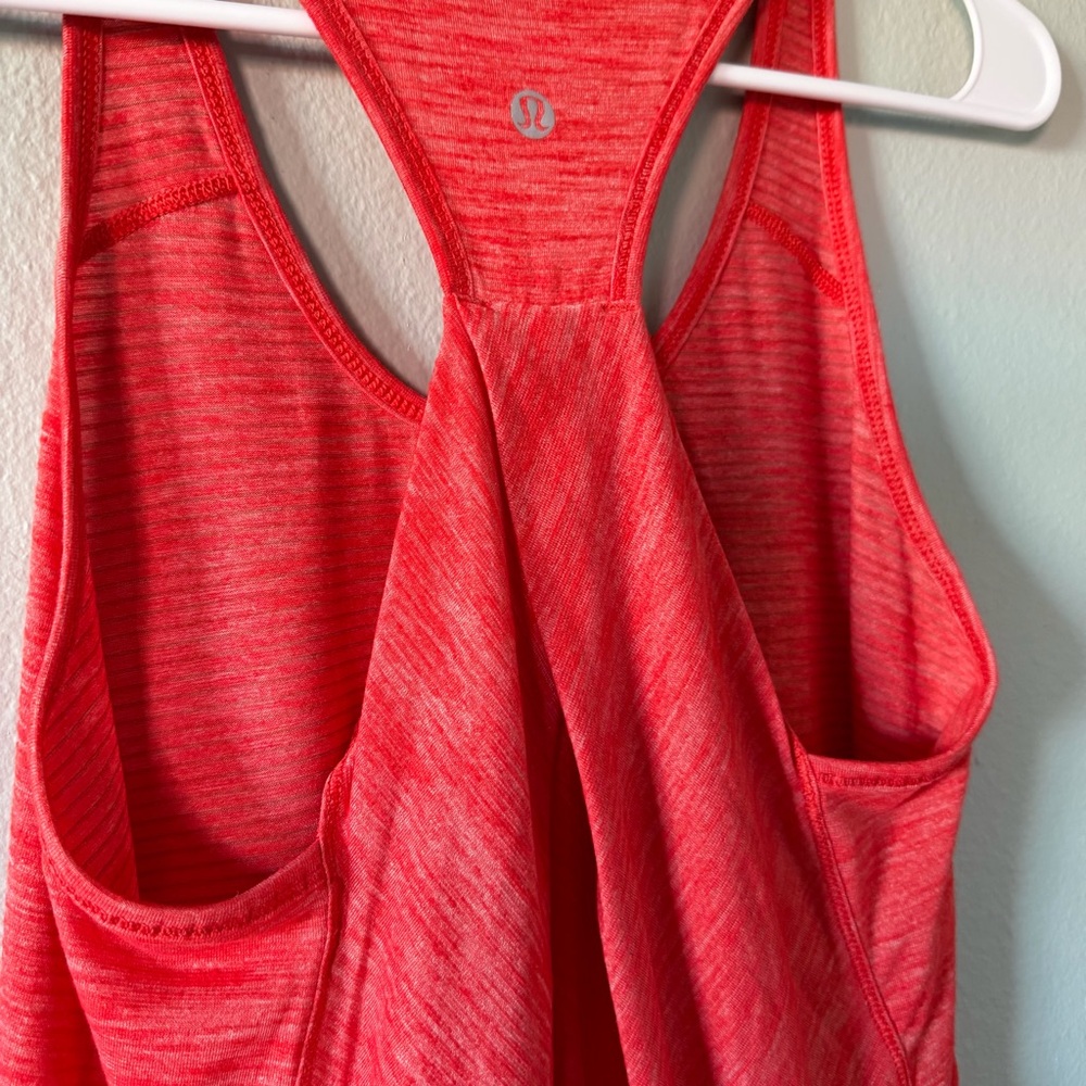 Lululemon Essential Tank Heathered True Red Size 6 - Picture 5 of 6